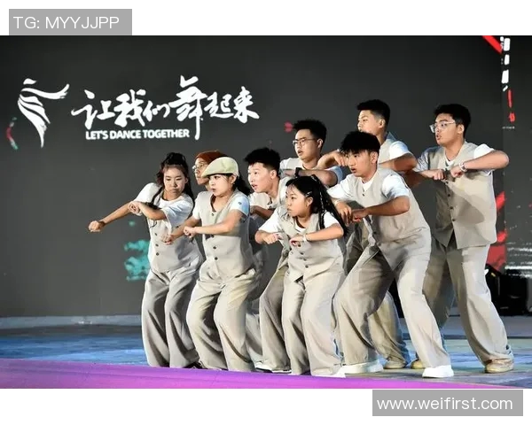 北京街舞队的蜕变之旅:从地方舞者到世界舞台的精彩演绎 北京街舞队的蜕变之旅:从地方舞者到世界舞台的精彩演绎