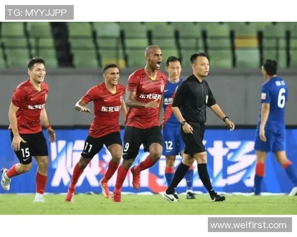 上海足球队以72分领跑奥运会积分榜展现强劲实力与团队合作精神